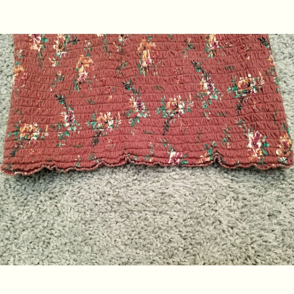 Maroon Floral Tube Top🌺🌺 - Picture 2 of 3